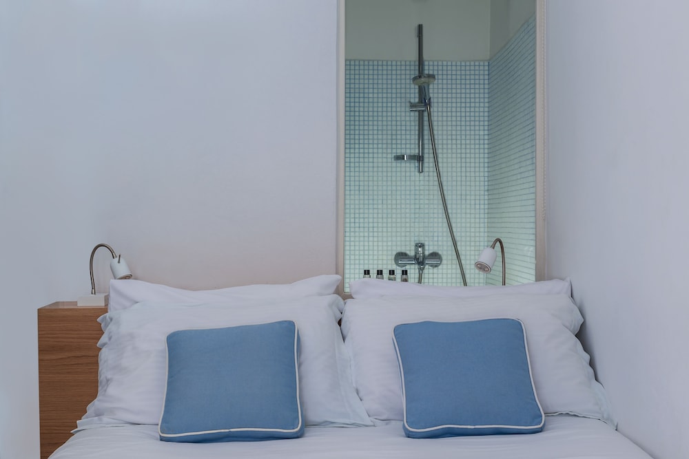 Premier Room (Caldera View)
