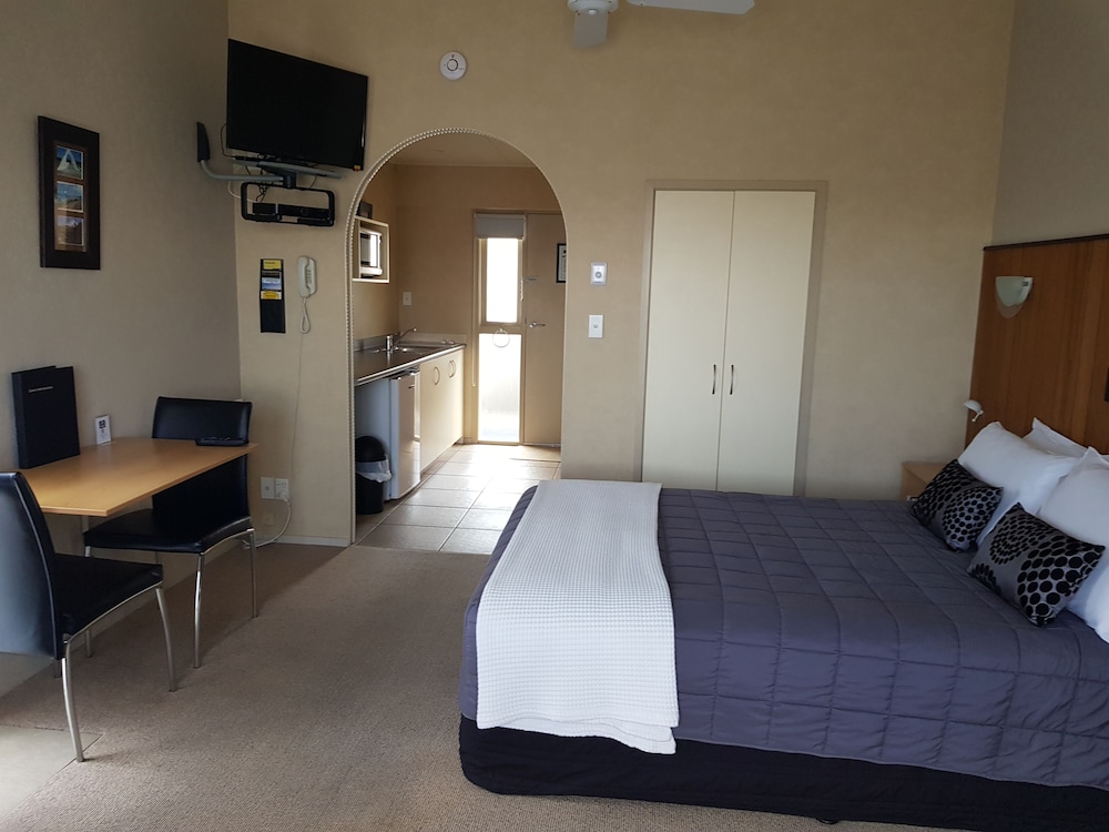 Family Suite, 1 Bedroom, Non Smoking, Balcony photo 2