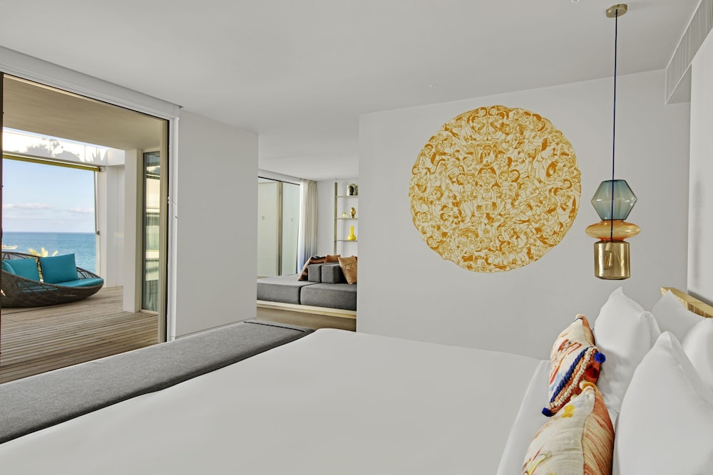 Suite, 1 King Bed, Sea View (Terrace) thumbnail 6