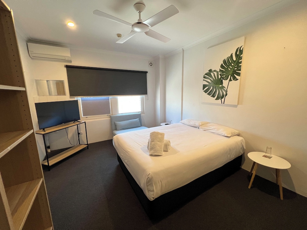 Two Rooms (Ensuite)
