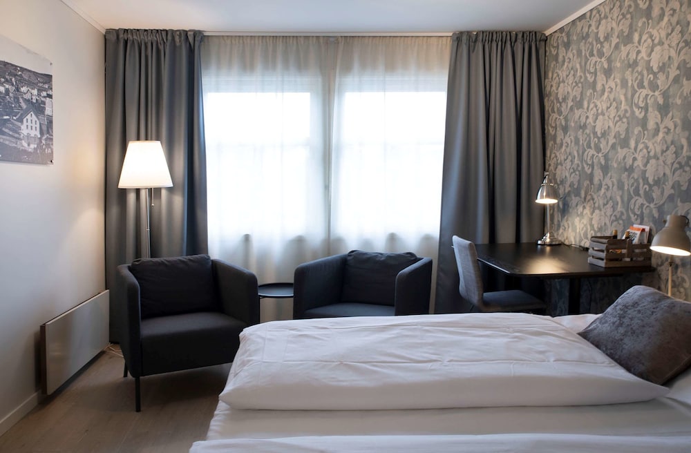 Standard Room, 1 Twin Bed, Non Smoking - Photo 3