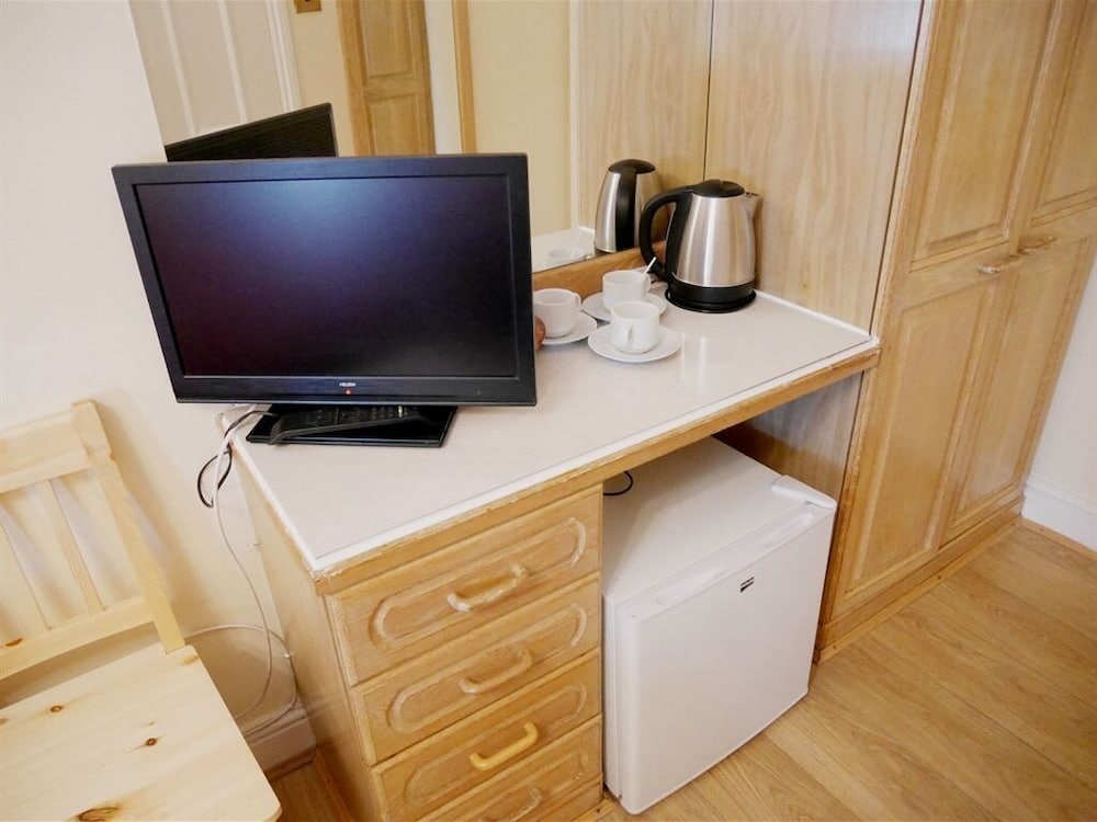 Standard Single Room, Ensuite photo 2