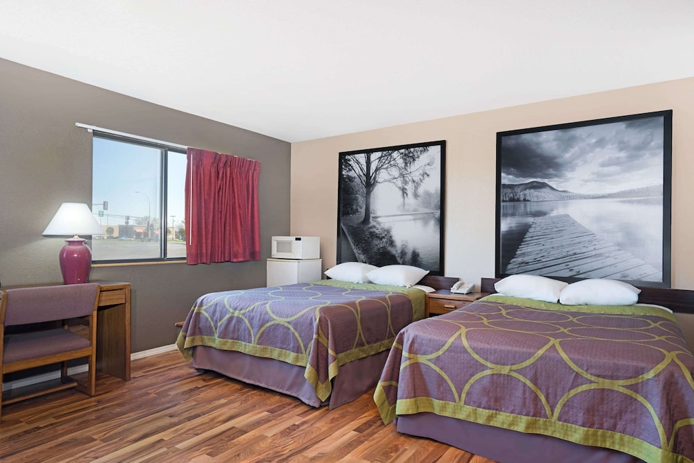 Suite, Multiple Beds, Non Smoking photo 1