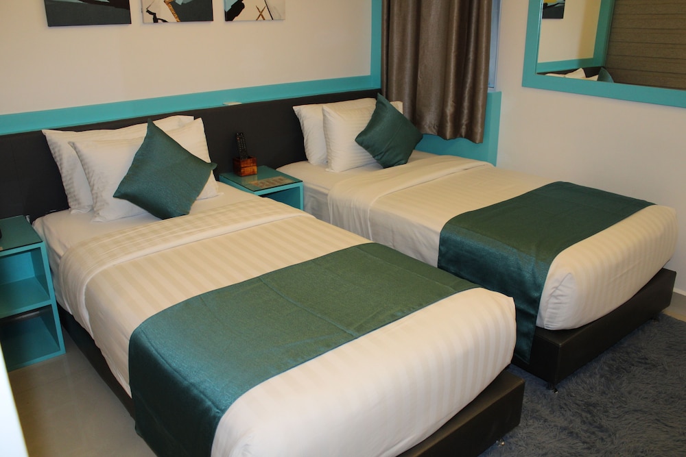 Standard Double Room, Non Smoking - Photo 5