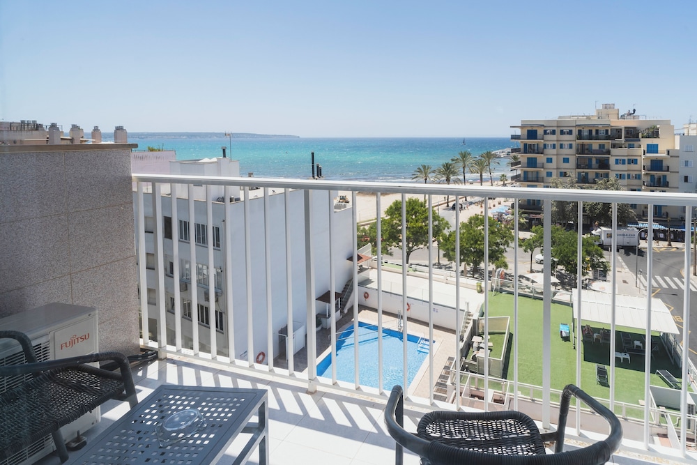 Superior Double Room Single Use, Sea View photo 3