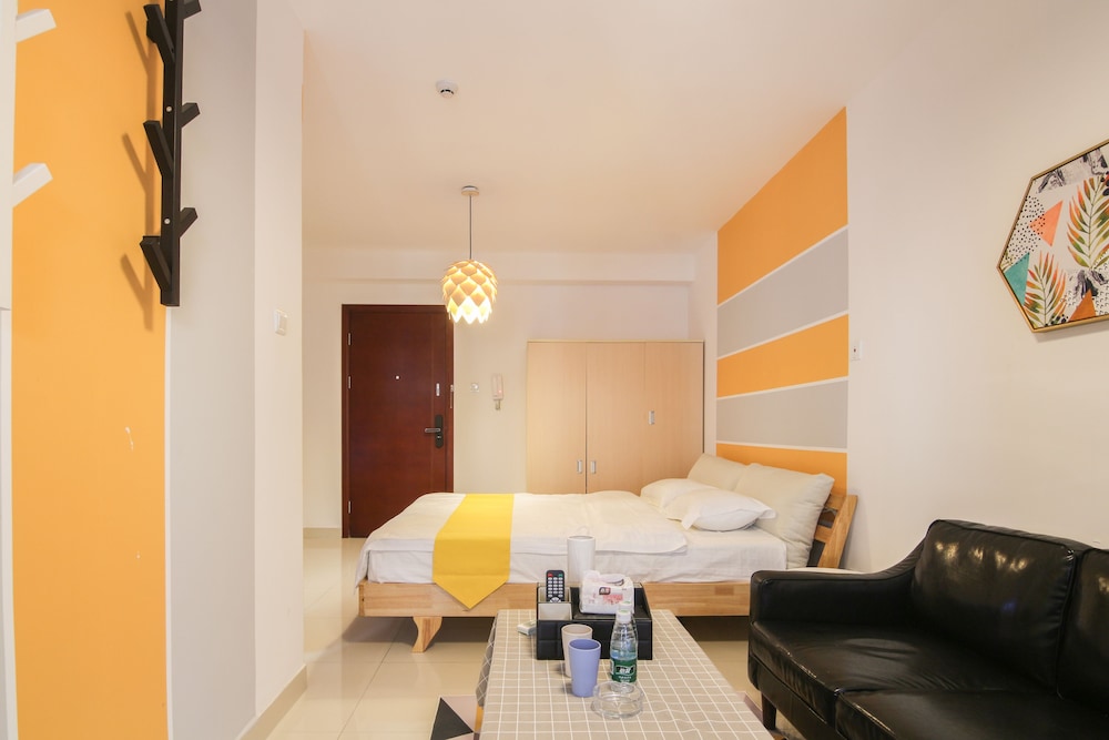 Business King Room