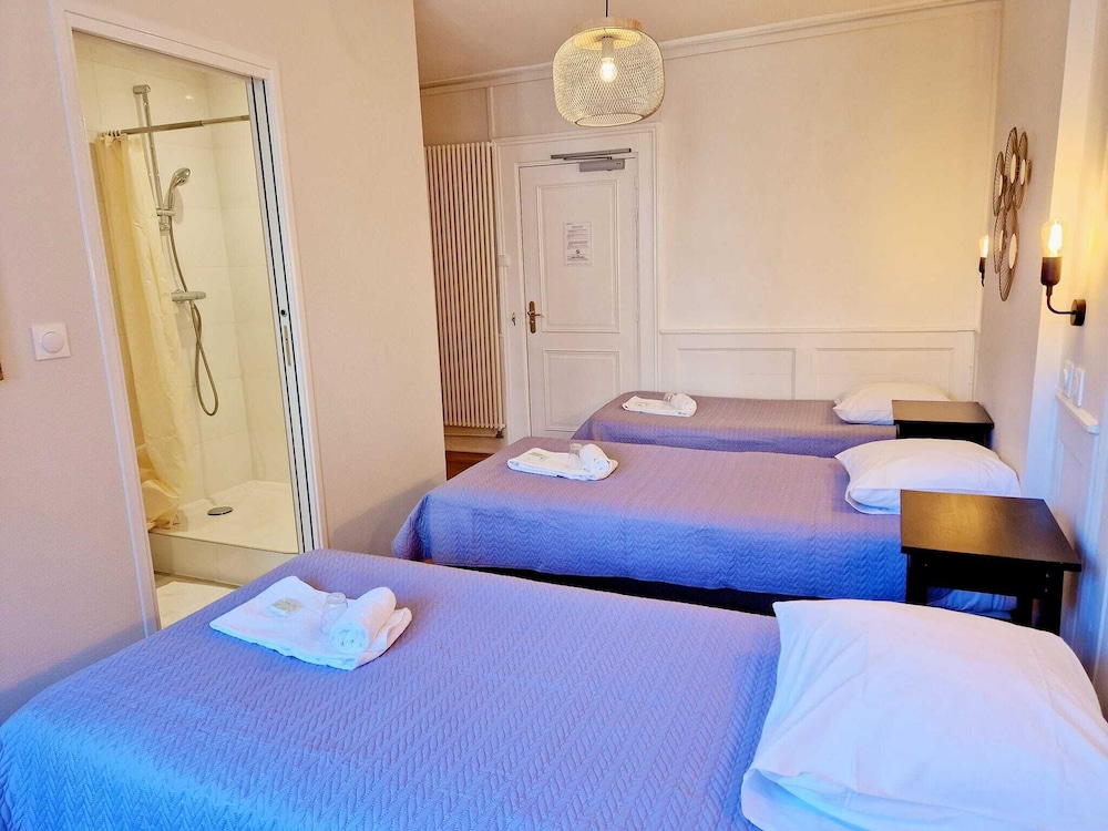 Triple Room, Private Bathroom photo 3