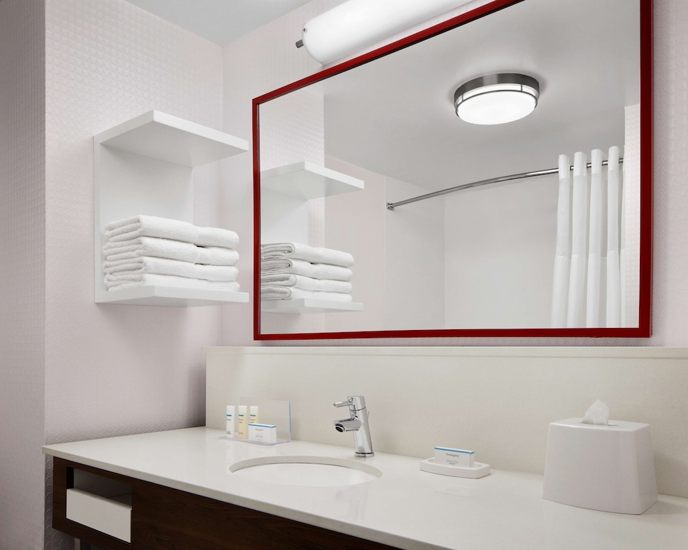 Room, 2 Queen Beds, Accessible (Hearing) - Photo 4