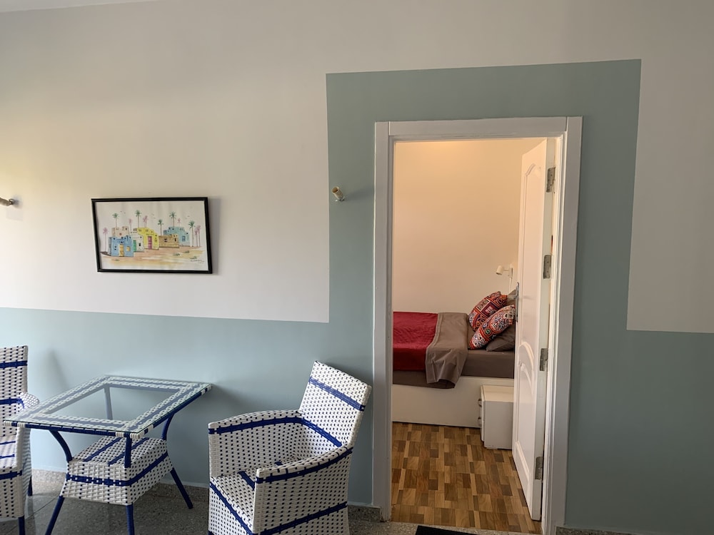Deluxe Room, Multiple Beds, Private Bathroom photo 1
