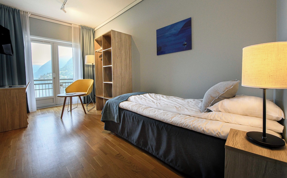 Single Room, Balcony (Fjord view) photo 1