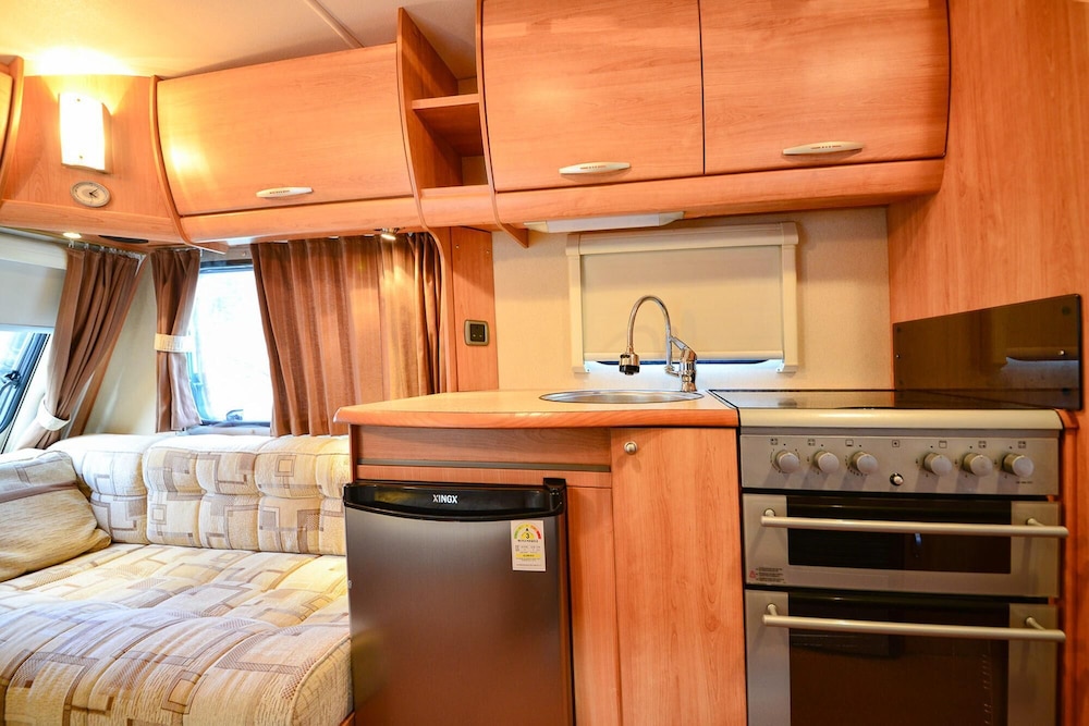 Basic Room, 1 Bedroom (Caravan 5) photo 3