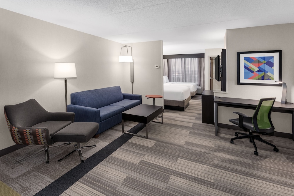 Suite, Multiple Beds - Photo 6