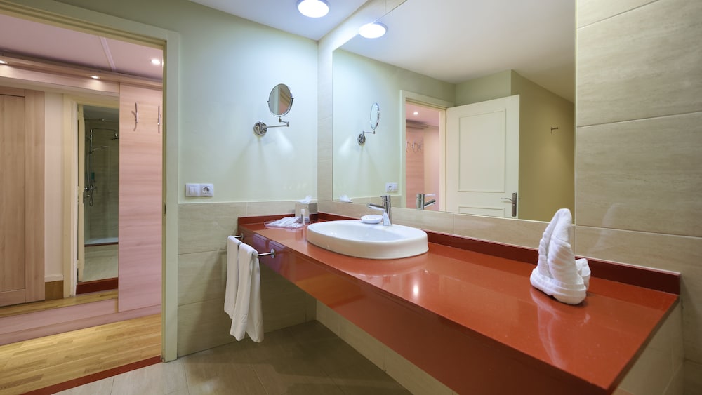 Double Room (3 Adultos) Double Room (3 Adultos)