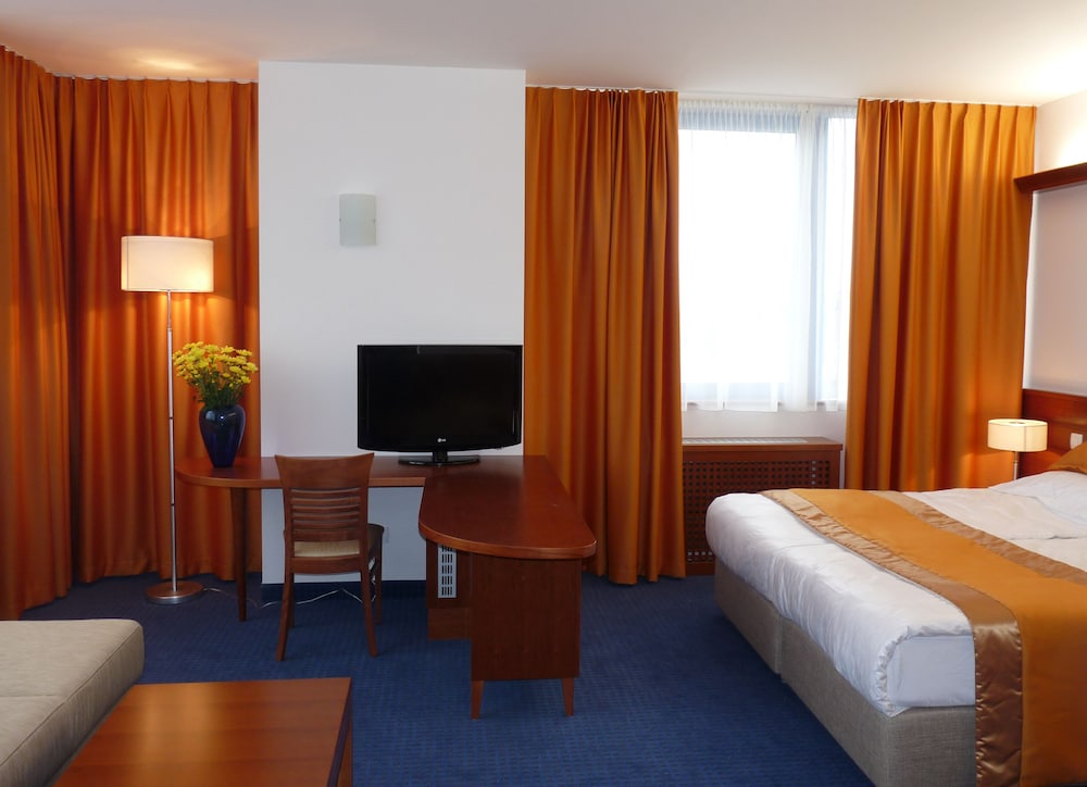 Studio Suite