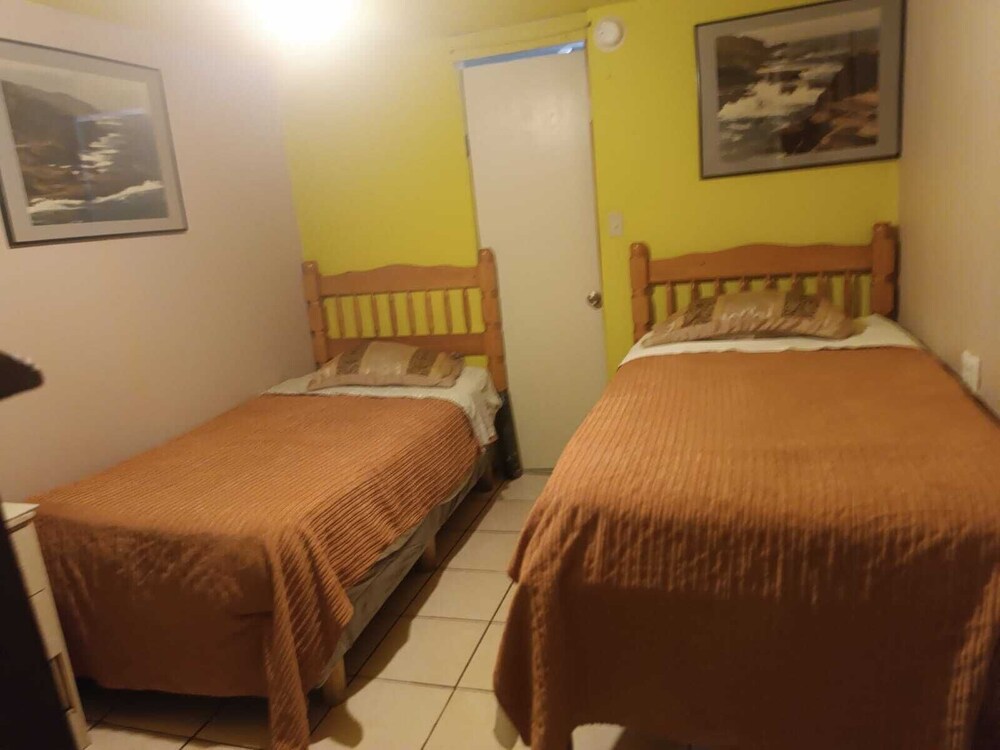 Economy Twin Room photo 1