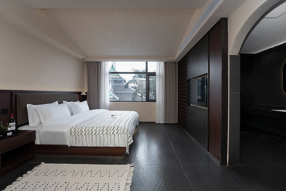 Basic Double Room
