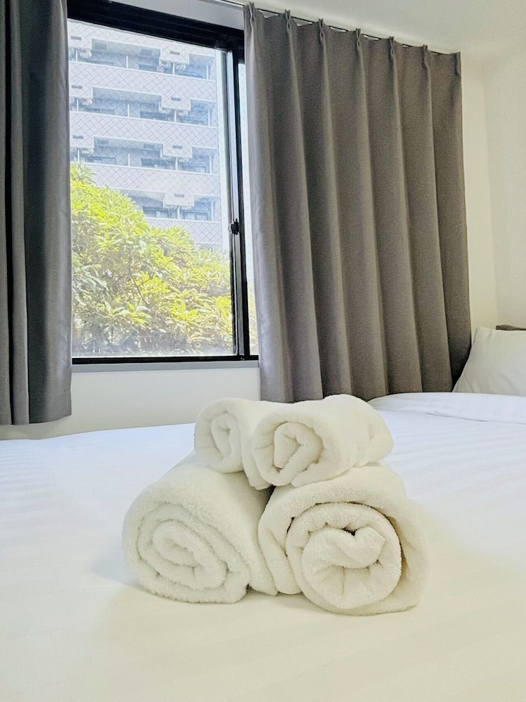 Basic Twin Room, Non Smoking, City View photo 1