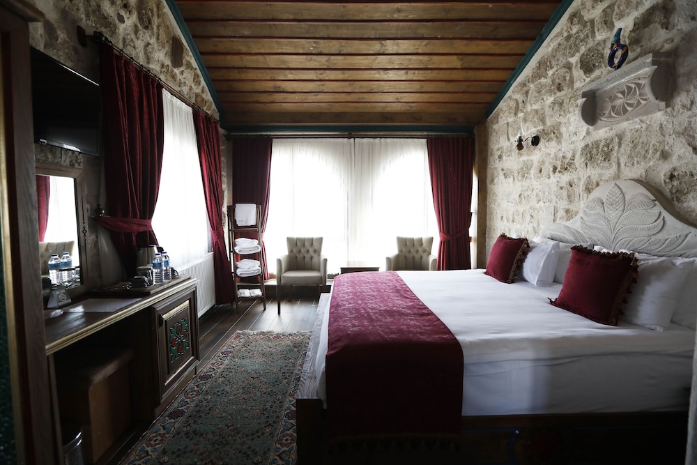 Superior Suite - Photo 1