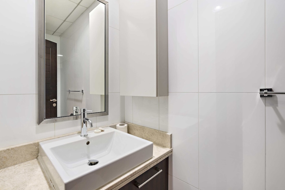 Business Apartment (BLVD Central T2 2101) photo 3