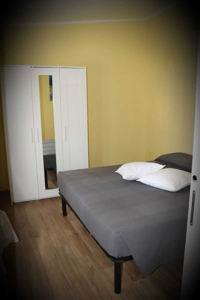House (One Bedroom)