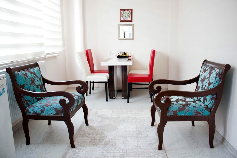 Apartment, Ground Floor photo 2