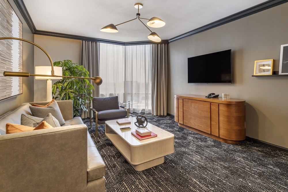 Premier Suite, 1 Bedroom (Club) - Photo 2