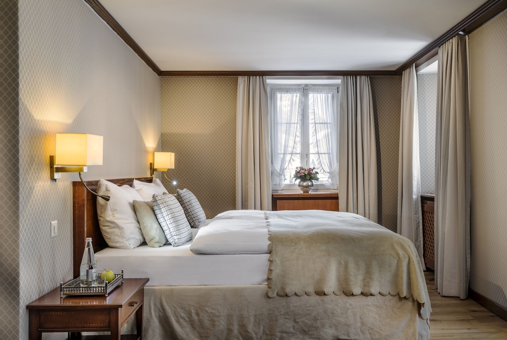 Edelweiss Deluxe Room, Mountain View - Photo 5