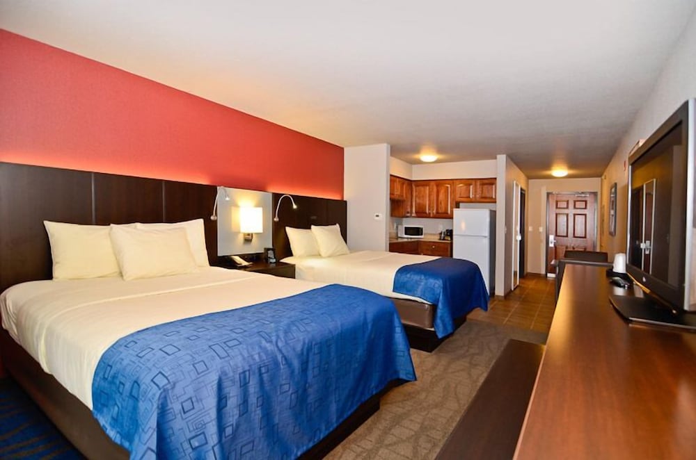 Studio, 2 Queen Beds, Kitchen photo 1
