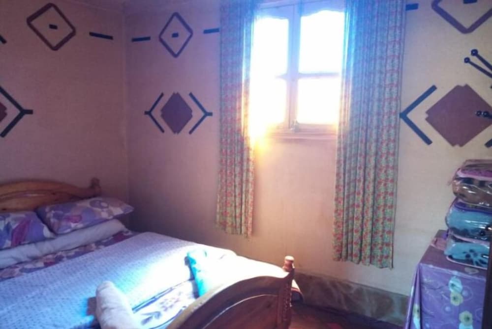 Quadruple Room, Shared Bathroom photo 2