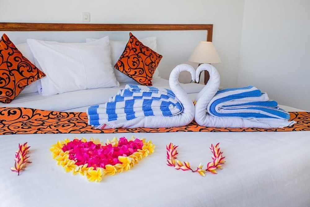 Comfort Double or Twin Room, 1 Bedroom, Terrace, Pool View photo 2
