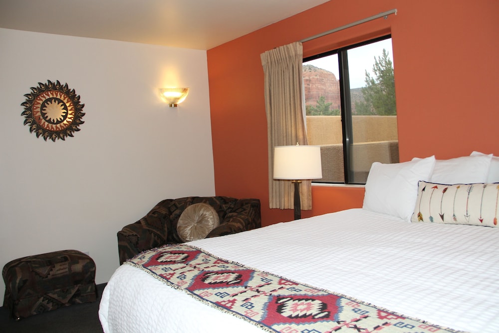 Classic suite, 1 king bed, fireplace