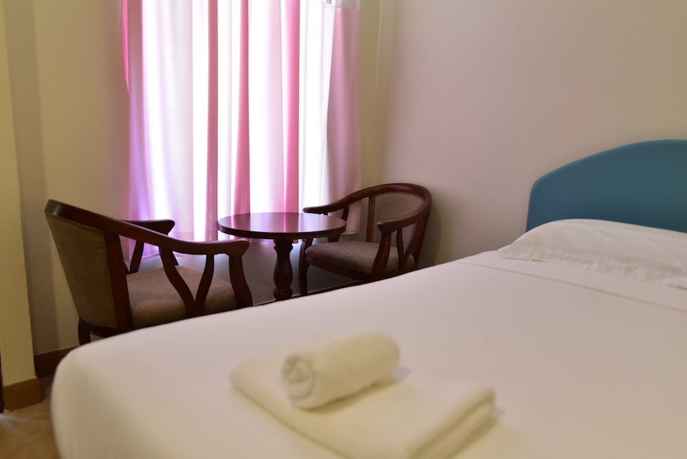 Deluxe Room with Pool Access photo 2