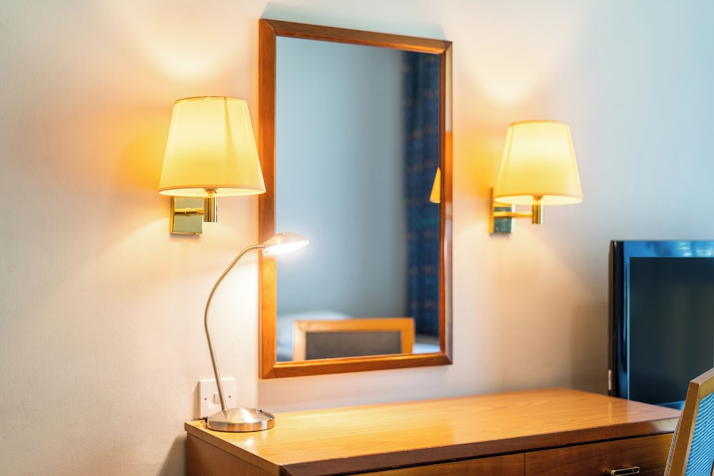 Standard Room, 1 King Bed photo 2