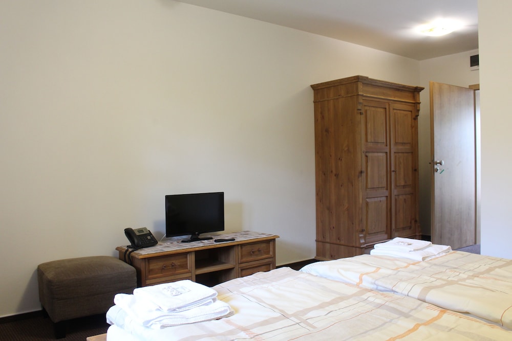 Basic Double Room - Photo 3