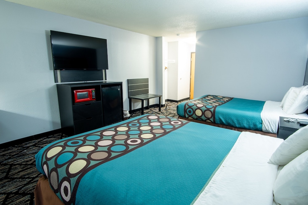 Deluxe Room, 2 Queen Beds, Non Smoking photo 3