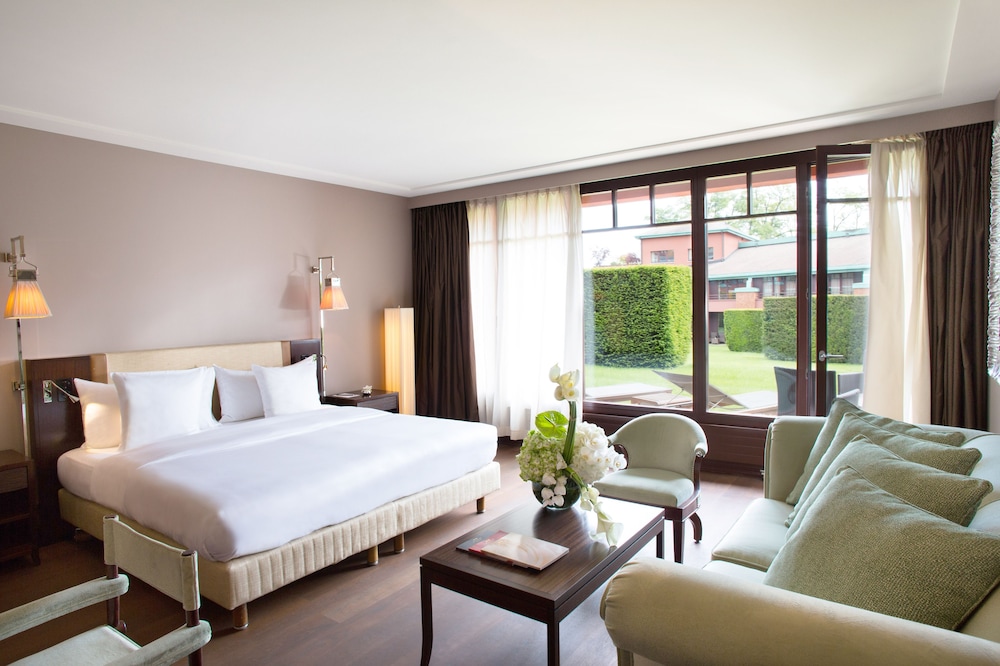 Junior Suite, 1 King Bed, Terrace - Photo 1