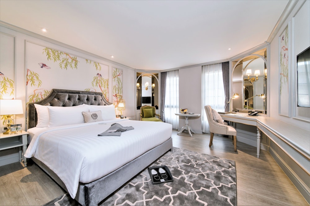 Deluxe Suite Deluxe Suite