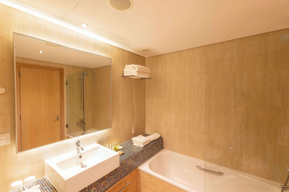 Apartment, 2 Bedrooms - Photo 8