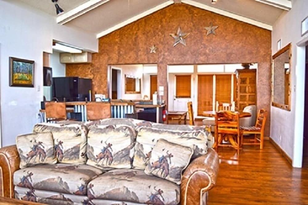 Executive Villa, 4 Bedrooms photo 2