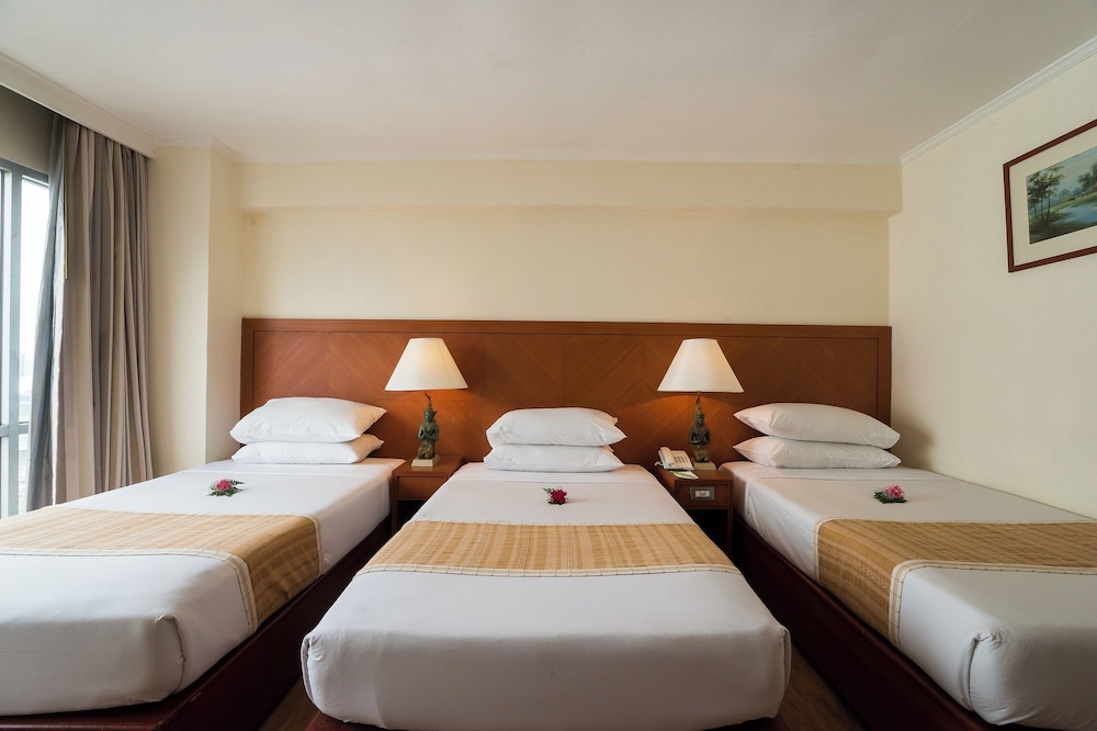 Classic Triple Room, 3 Twin Beds photo 3