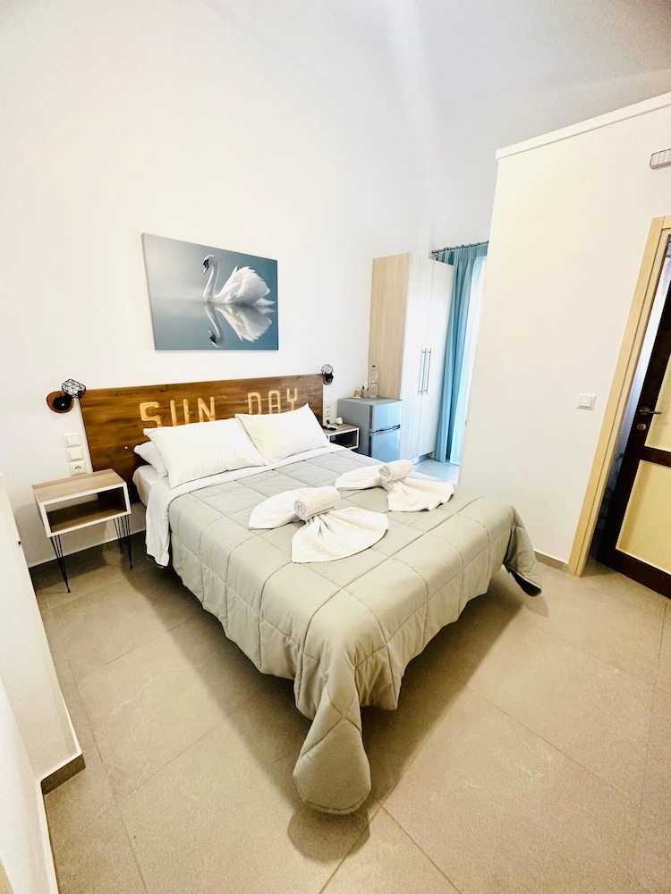 Economy Double Room photo 3