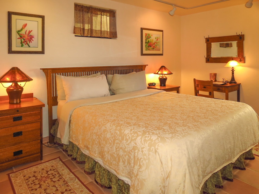 Room (King with En Suite Bathroom) photo 1