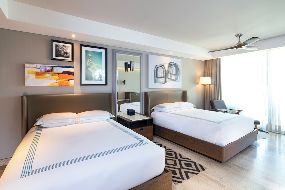 2 Queen Beds (Downtown House)