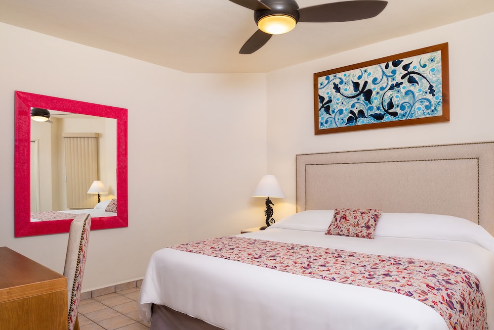 Two Bedroom Suite - Photo 3