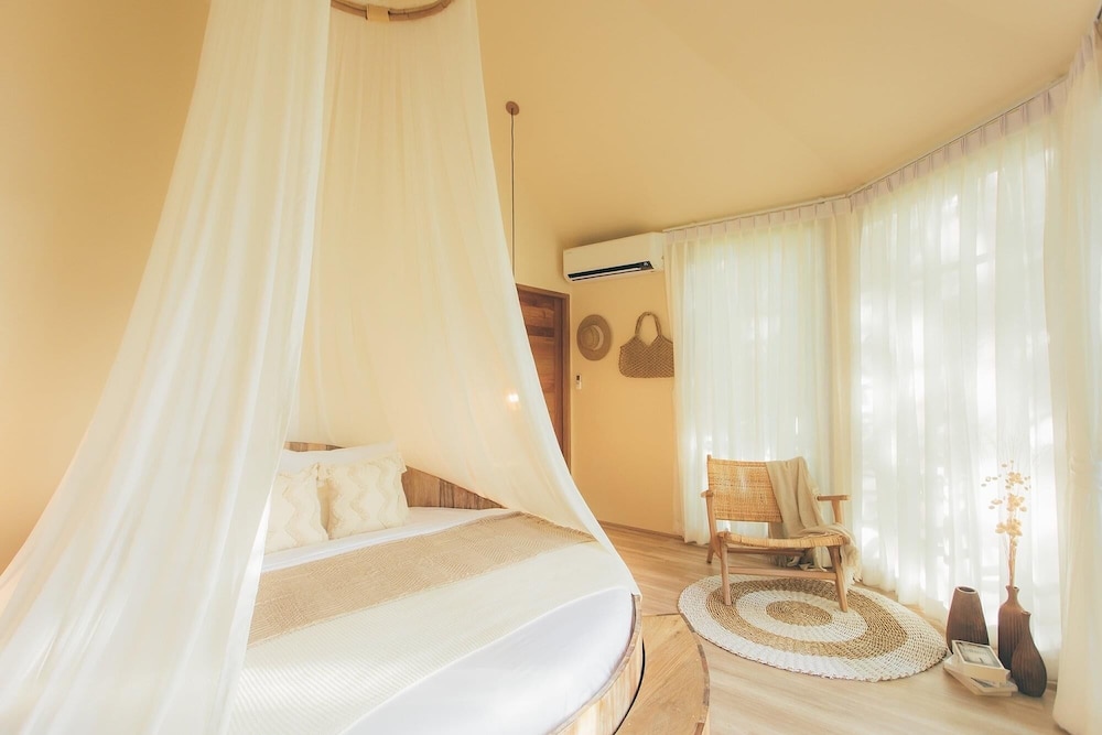 Honeymoon Villa, Balcony, Mountain View photo 3