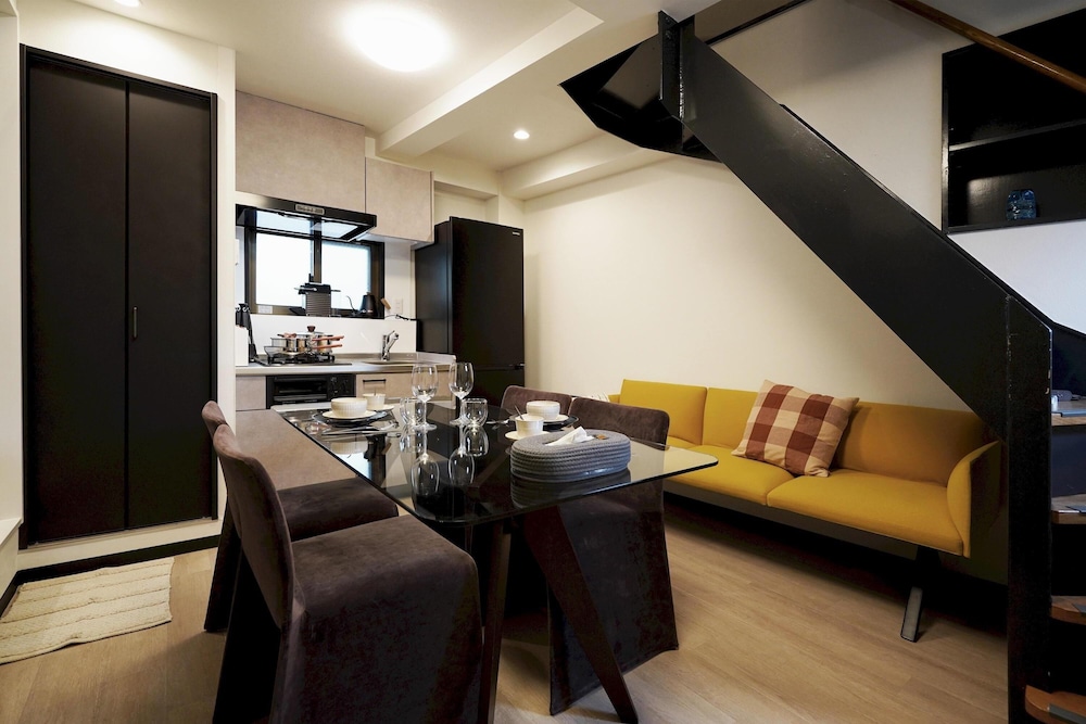 Apartment photo 1