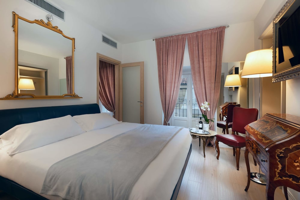 Deluxe Double Room, City View photo 2