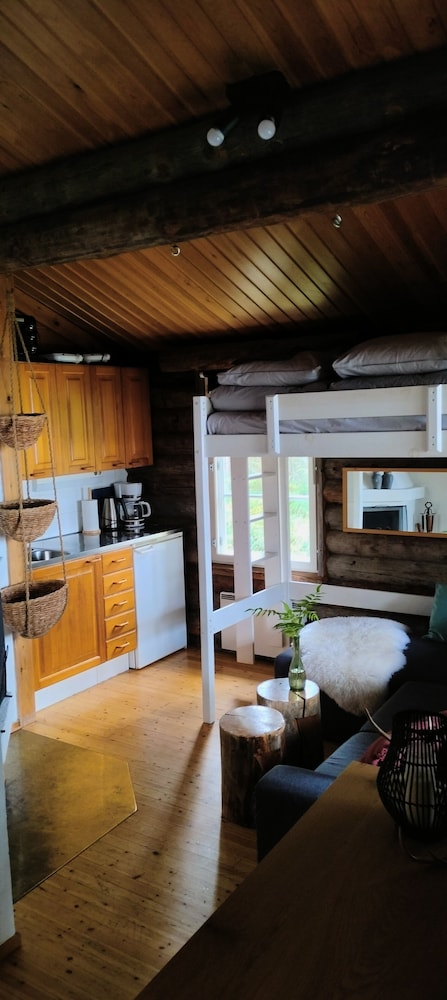 Traditional Cabin photo 1