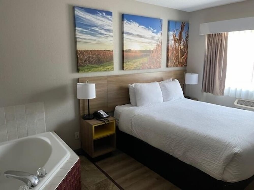 Studio Suite, 1 Queen Bed, Non Smoking - Photo 3