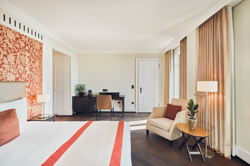 Double Room Deluxe, Zurichsee/ Alps View, Balcony, Spa Access (12 years+) - Photo 2